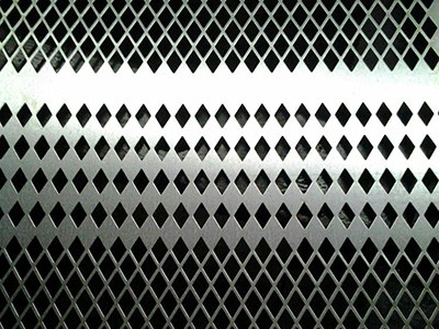 菱形孔冲孔网图片2